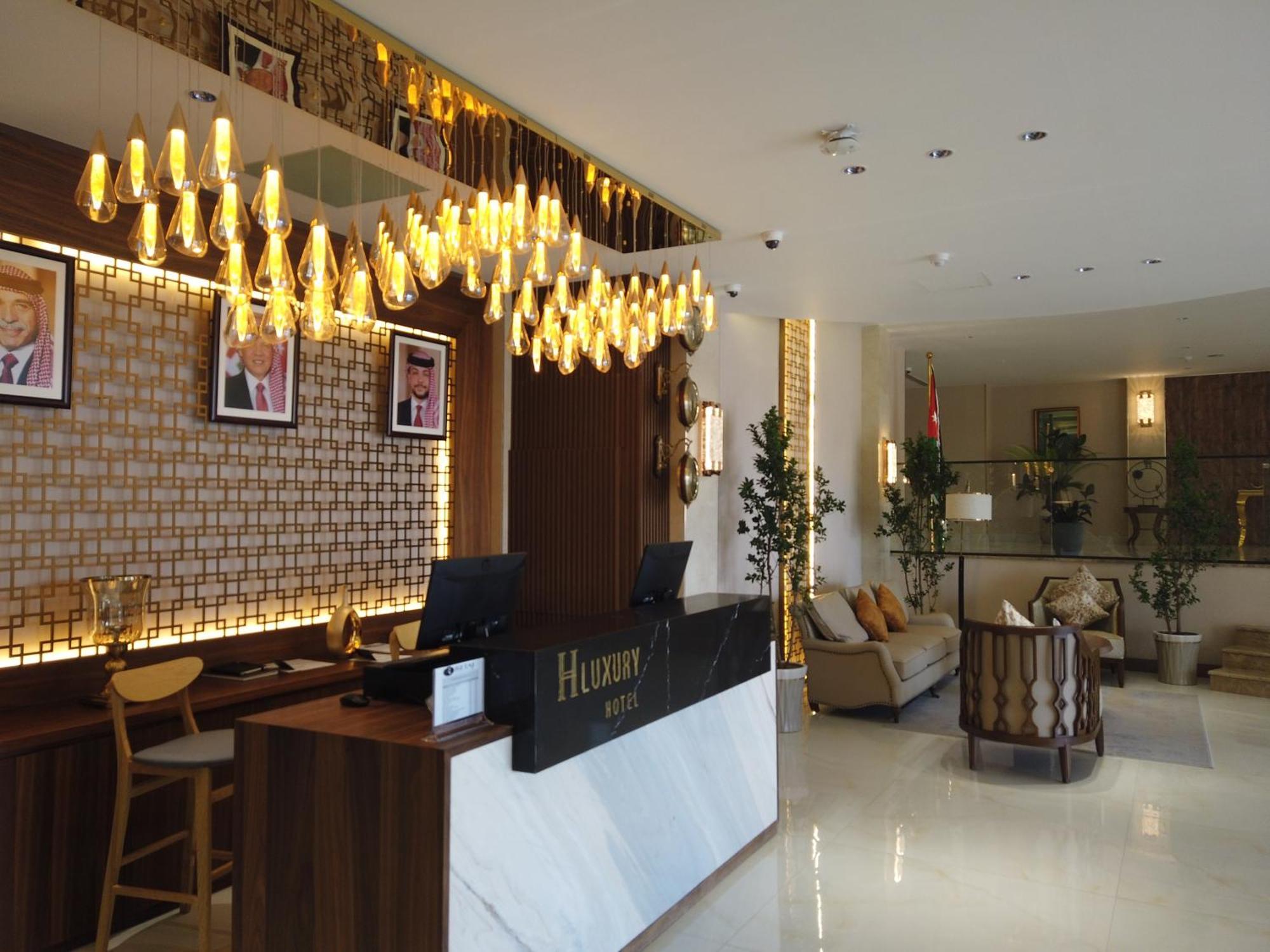 H Luxury Hotel وادي موسى المظهر الخارجي الصورة